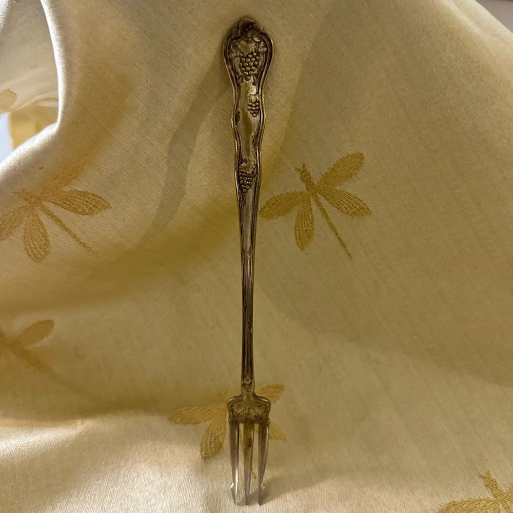 Vintage Elgin Cocktail / Pickle / Olive Fork.